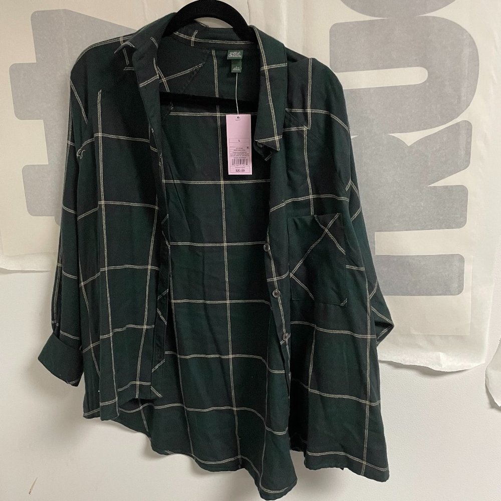 Wild Fable Button Down Plaid Shirt Size Large NWT